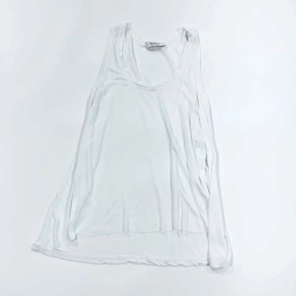 Bailey 44 white flowy raw hem tank M